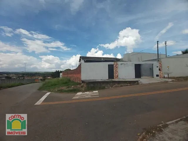 Casa com 480m² 3 quartos e 2 banheiros, à venda, no bairro Setor Residencial das Rosas em Anápolis