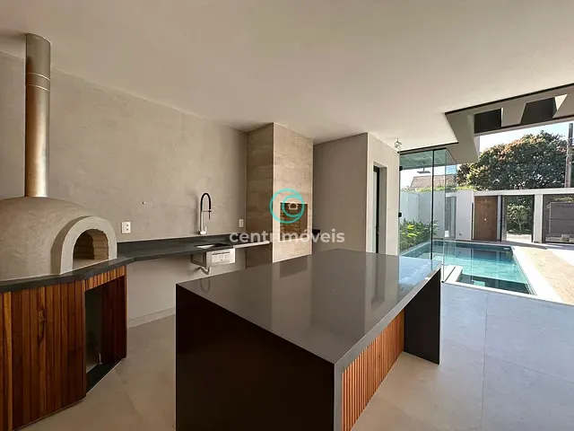 Casa com 319m² 4 quartos e 7 banheiros, à venda, no bairro Barra da Tijuca em Rio de Janeiro