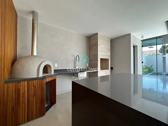 Casa com 319m² 4 quartos e 7 banheiros, à venda, no bairro Barra da Tijuca em Rio de Janeiro