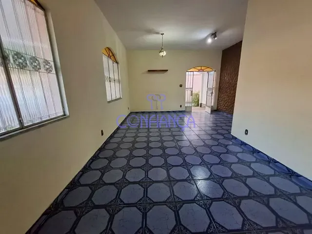 Casa com 513m² 3 quartos e 3 banheiros, à venda, no bairro Campo Grande em Rio de Janeiro