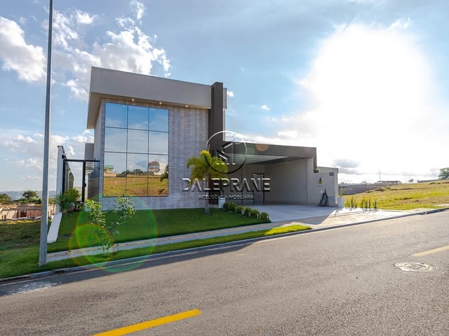 Casa com 354m² 4 quartos e 4 banheiros, à venda, no bairro Residencial e Comercial Damha em Cidade Ocidental
