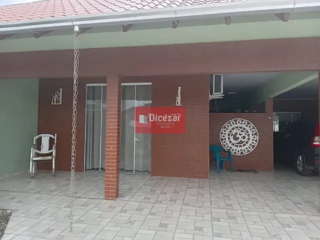 Casa com 325m² 2 quartos e 3 banheiros, à venda, no bairro Praia Alegre em Penha