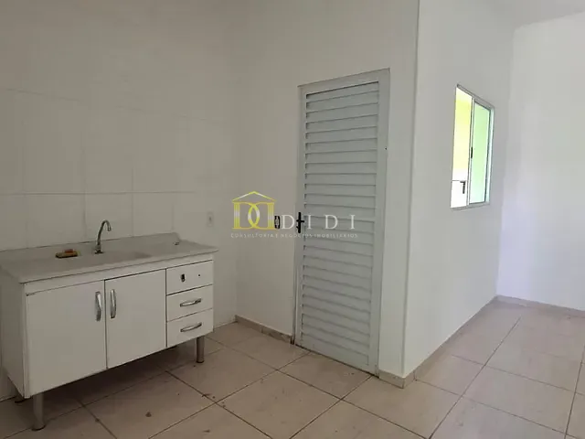 Casa 2 quartos e 1 banheiro, à venda, no bairro Conjunto Habitacional Fortunato Fioravante Angelieri em Porto Feliz