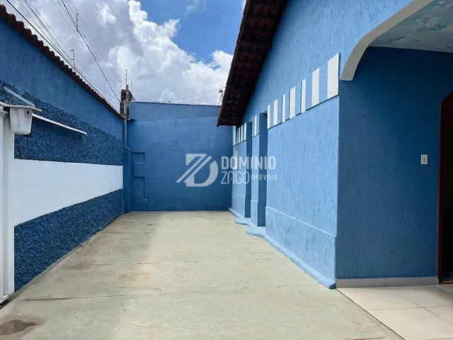 Casa com 312m² 3 quartos e 4 banheiros, à venda, no bairro Parque São Geraldo em Uberaba