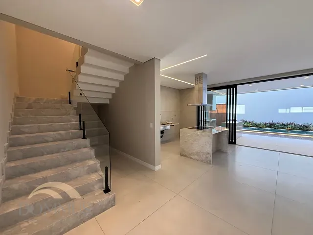 Casa com 330m² 4 quartos e 5 banheiros, à venda, no bairro Cariru em Ipatinga