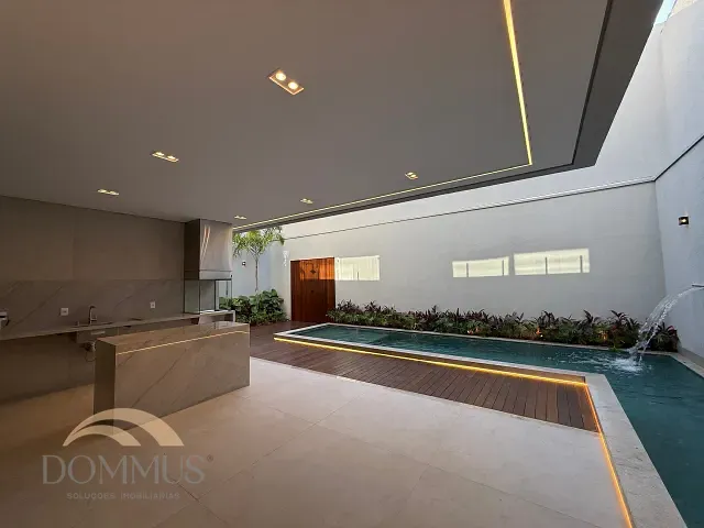 Casa com 330m² 4 quartos e 5 banheiros, à venda, no bairro Cariru em Ipatinga