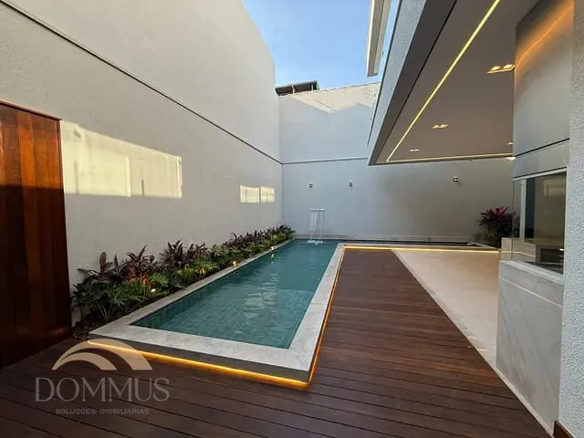 Casa com 330m² 4 quartos e 5 banheiros, à venda, no bairro Cariru em Ipatinga