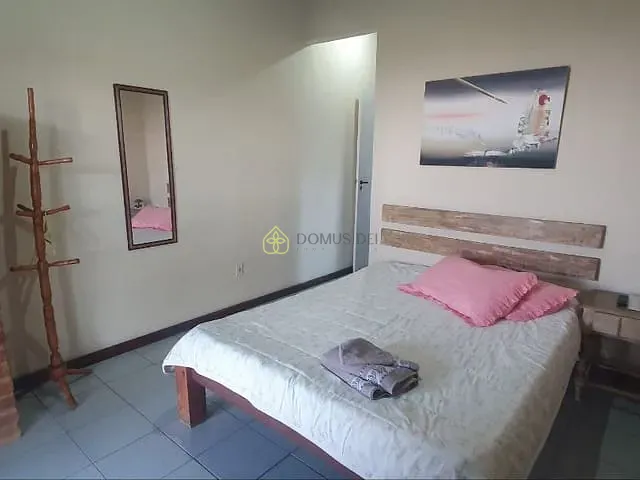 Casa com 55m² 1 quarto e 1 banheiro, à venda, no bairro Penedo em Itatiaia