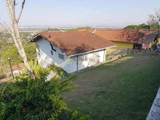 Casa com 55m² 1 quarto e 1 banheiro, à venda, no bairro Penedo em Itatiaia