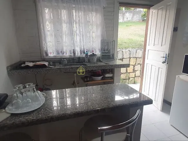 Casa com 55m² 1 quarto e 1 banheiro, à venda, no bairro Penedo em Itatiaia