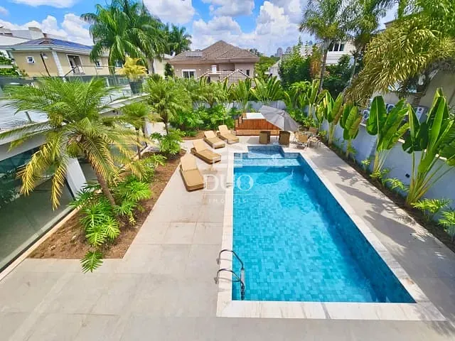 Casa com 900m² 4 quartos e 5 banheiros, para alugar, no bairro Alphaville em Santana de Parnaíba