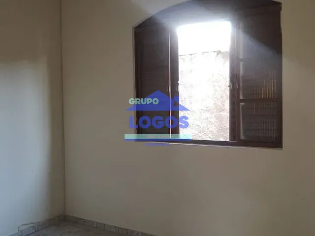 Casa com 360m² 3 quartos e 1 banheiro, para alugar, no bairro Petrópolis em João Monlevade