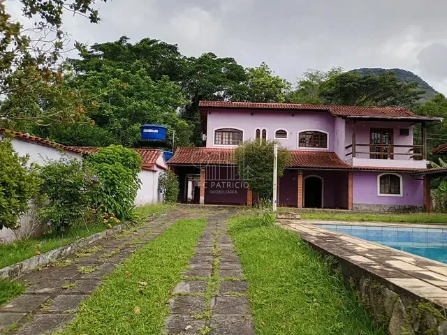 Casa com 880m² 4 quartos e 2 banheiros, à venda, no bairro Caneca Fina em Guapimirim