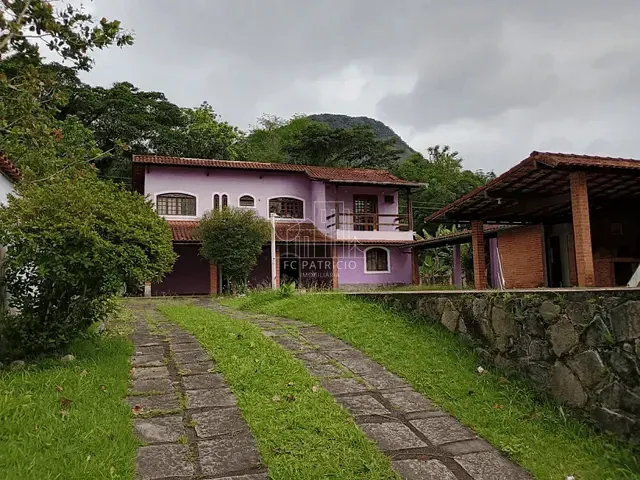 Casa com 880m² 4 quartos e 2 banheiros, à venda, no bairro Caneca Fina em Guapimirim