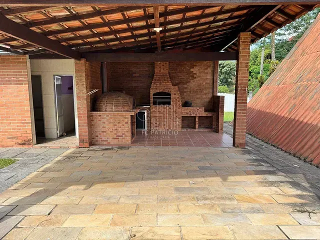 Casa com 880m² 4 quartos e 2 banheiros, à venda, no bairro Caneca Fina em Guapimirim