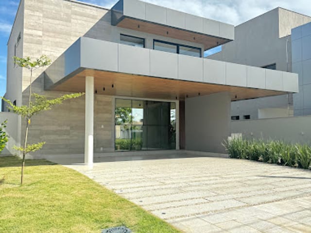 Casa com 467m² 4 quartos e 4 banheiros, à venda, no bairro Manoel Plaza em Serra
