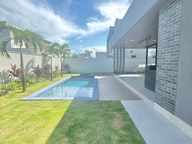Casa com 467m² 4 quartos e 4 banheiros, à venda, no bairro Manoel Plaza em Serra
