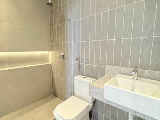 Casa com 467m² 4 quartos e 4 banheiros, à venda, no bairro Manoel Plaza em Serra