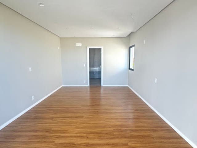 Casa com 467m² 4 quartos e 4 banheiros, à venda, no bairro Manoel Plaza em Serra