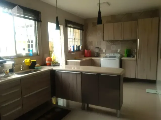 Casa com 200m² 4 quartos e 3 banheiros, à venda, no bairro Prata em Nova Iguaçu