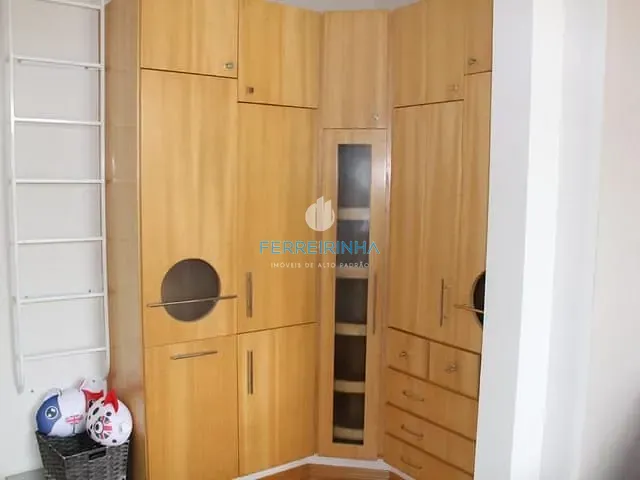 Casa com 450m² 4 quartos e 3 banheiros, à venda ou para alugar, no bairro Conjunto Residencial Esplanada do Sol em São José dos Campos