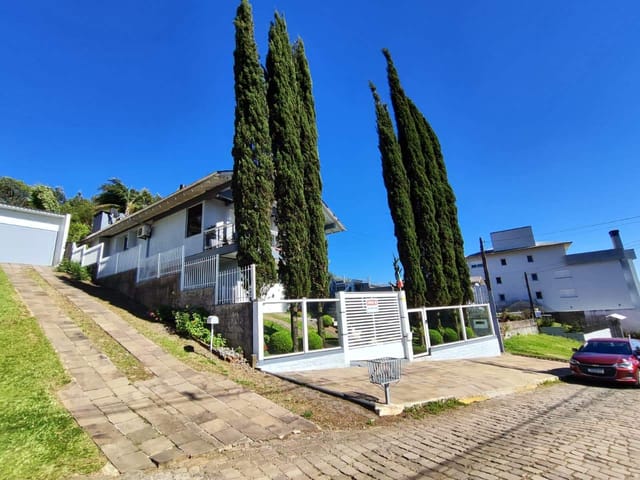 Casa com 378m² 3 quartos e 2 banheiros, à venda, no bairro São Cristóvão em Nova Prata