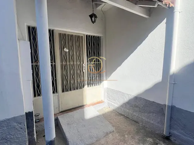 Casa 3 quartos e 1 banheiro, à venda, no bairro Centro em Valença