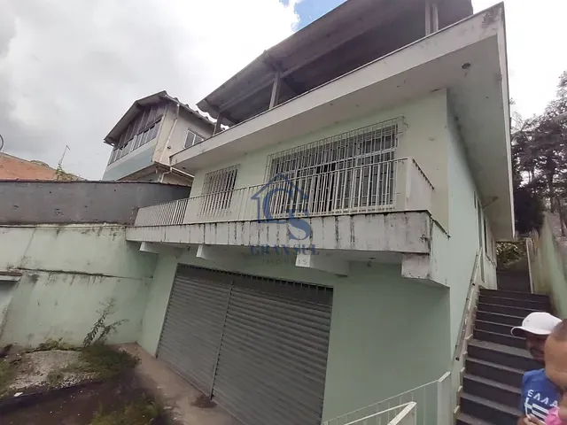 Casa com 500m² 2 quartos e 1 banheiro, à venda, no bairro Jardim Shangrilá (Zona Sul) em São Paulo