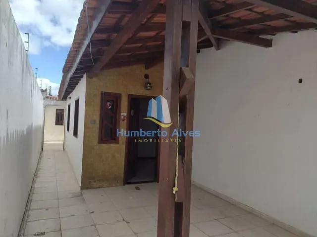 Casa com 200m² 3 quartos e 2 banheiros, à venda, no bairro Felícia em Vitória da Conquista