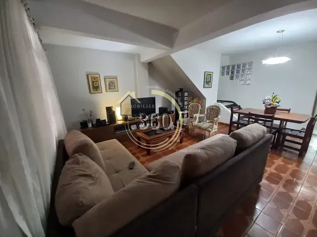Casa 4 quartos e 3 banheiros, à venda, no bairro Vila Araguaia em São Paulo