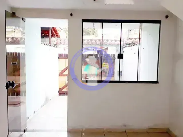 Casa com 70m² 2 quartos e 2 banheiros, à venda, no bairro Cabuis em Nilópolis