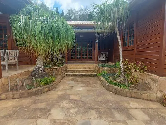 Casa com 1630m² 4 quartos e 2 banheiros, à venda, no bairro Mury em Estrada Vereador Eugênio Guilherme Spitz