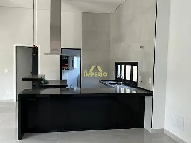 Casa com 332m² 3 quartos e 2 banheiros, à venda, no bairro Residencial Lagos D'Icaraí em Salto