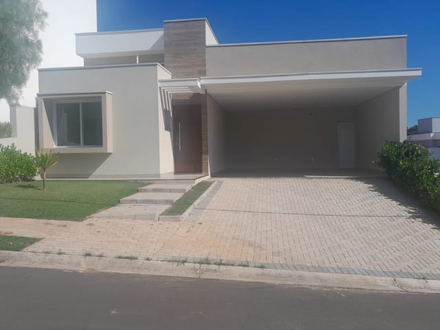Casa com 328m² 3 quartos e 4 banheiros, à venda, no bairro Jardim São Marcos em Valinhos