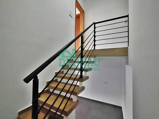 Casa com 175m² 3 quartos e 2 banheiros, à venda, no bairro Loteamento Portal Itapeva em Itapeva