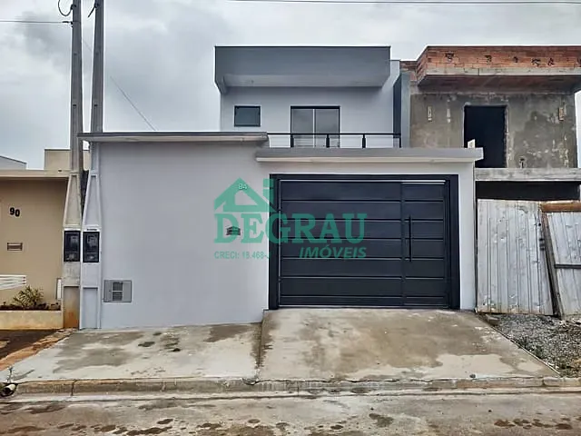 Casa com 175m² 3 quartos e 2 banheiros, à venda, no bairro Loteamento Portal Itapeva em Itapeva