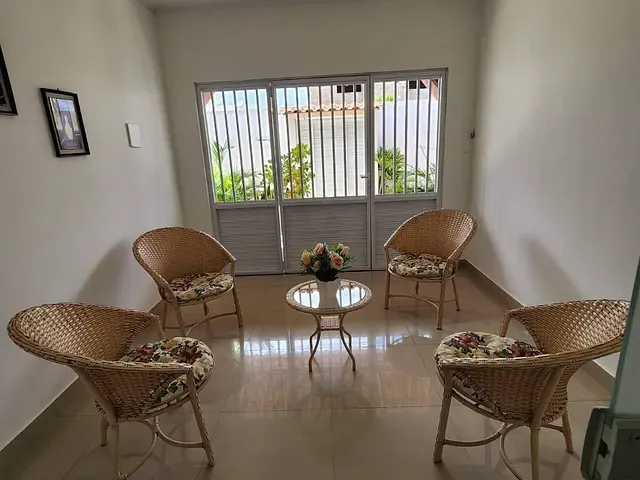 Casa com 300m² 3 quartos e 1 banheiro, à venda, no bairro Abel Barbosa em Paulo Afonso