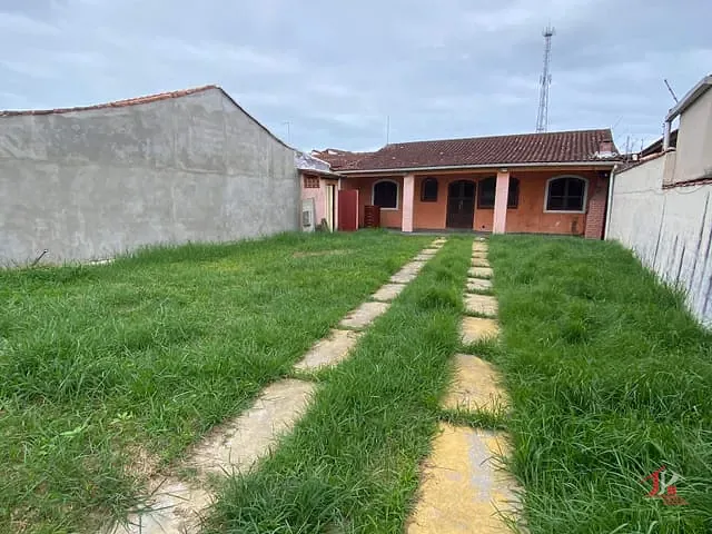 Casa 2 quartos e 1 banheiro, à venda, no bairro Corumba em Itanhaém