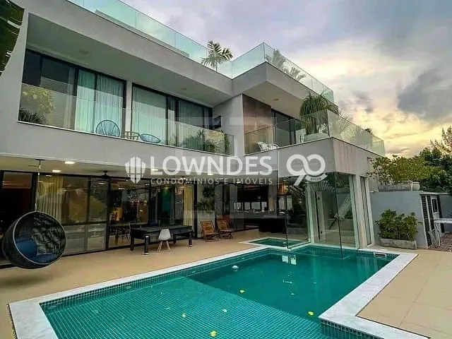 Casa 4 quartos e 7 banheiros, à venda, no bairro Recreio dos Bandeirantes em Rio de Janeiro