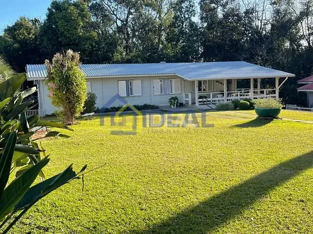 Casa 6 quartos e 3 banheiros, à venda, no bairro Imigrantes em Concórdia