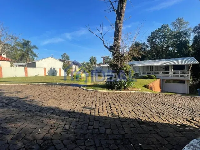 Casa 6 quartos e 3 banheiros, à venda, no bairro Imigrantes em Concórdia