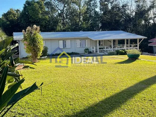 Casa 6 quartos e 3 banheiros, à venda, no bairro Imigrantes em Concórdia