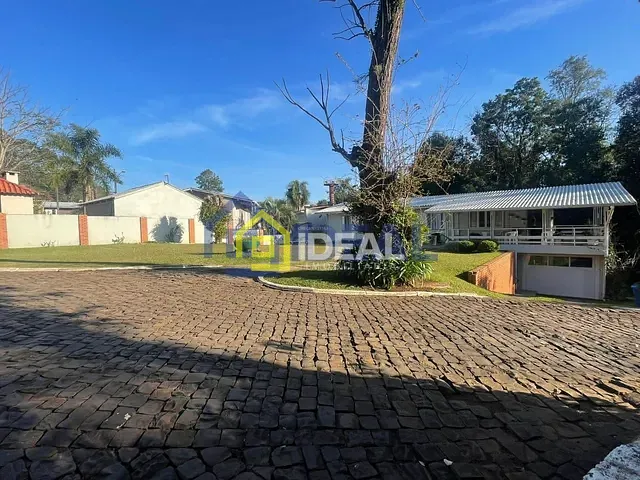 Casa 6 quartos e 3 banheiros, à venda, no bairro Imigrantes em Concórdia