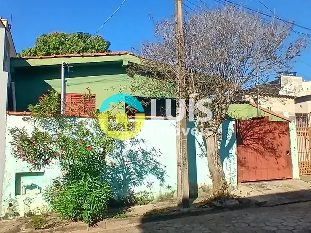Casa 2 quartos e 1 banheiro, para alugar, no bairro Bom Jesus em Guaranésia