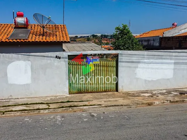 Casa com 170m² 2 quartos e 1 banheiro, à venda, no bairro Loteamento Popular Istor Luppi em Itapira