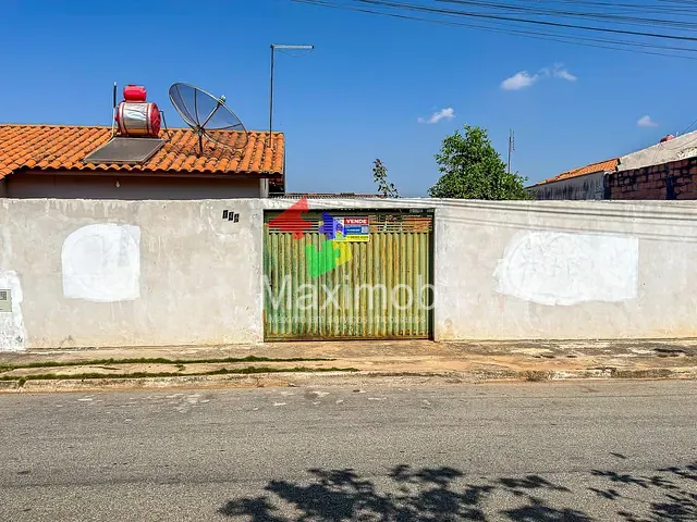 Casa com 170m² 2 quartos e 1 banheiro, à venda, no bairro Loteamento Popular Istor Luppi em Itapira