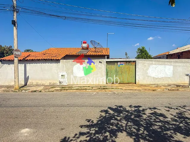 Casa com 170m² 2 quartos e 1 banheiro, à venda, no bairro Loteamento Popular Istor Luppi em Itapira