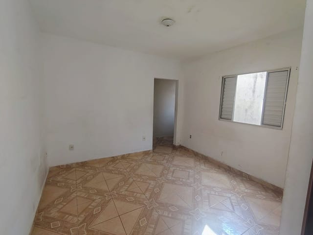 Casa com 230m² 1 quarto e 1 banheiro, para alugar, no bairro Saúde em São Paulo
