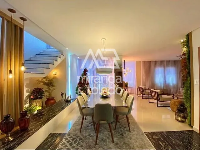 Casa com 521m² 4 quartos e 5 banheiros, à venda, no bairro Muquiçaba em Guarapari
