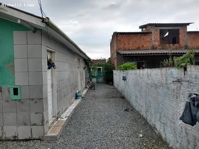 Casa com 479m² 2 quartos e 1 banheiro, à venda, no bairro Barra do Aririú em Palhoça